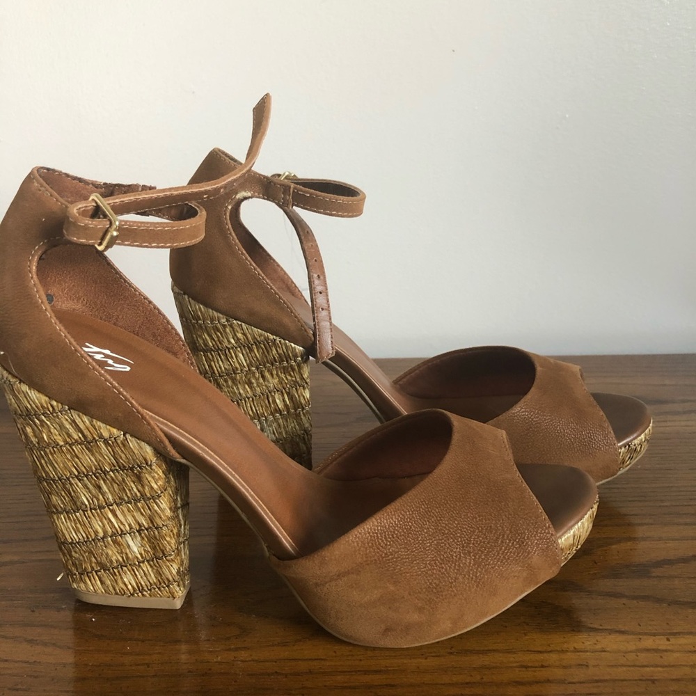 Brand new TNG shoes